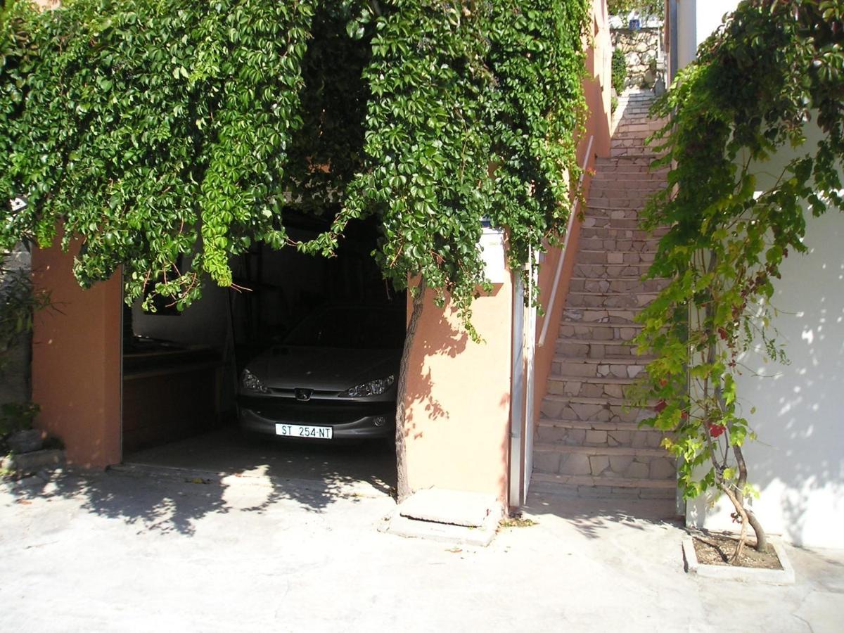 Apartments With A Parking Space Pisak, Omis - 1009 Luaran gambar