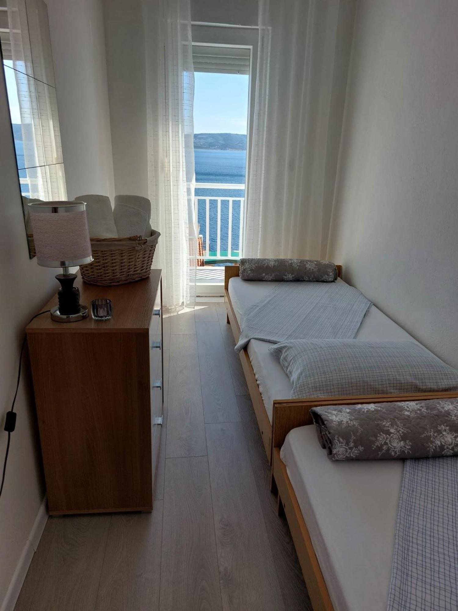 Apartments With A Parking Space Pisak, Omis - 1009 Luaran gambar